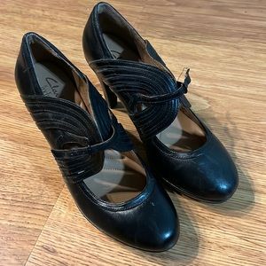 Clarks Indigo comfy black heels, size 7.5